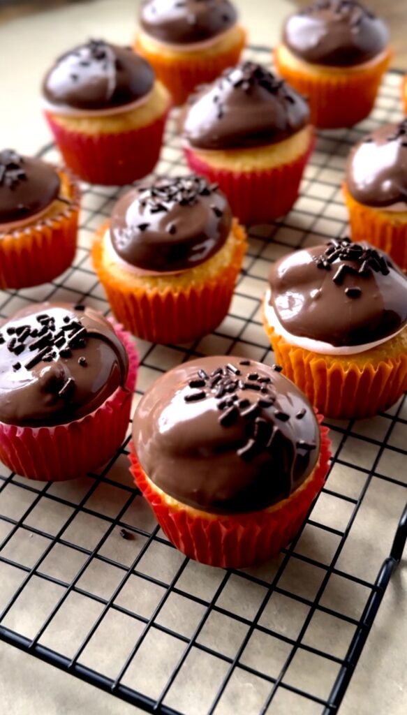 Gansito Cupcakes