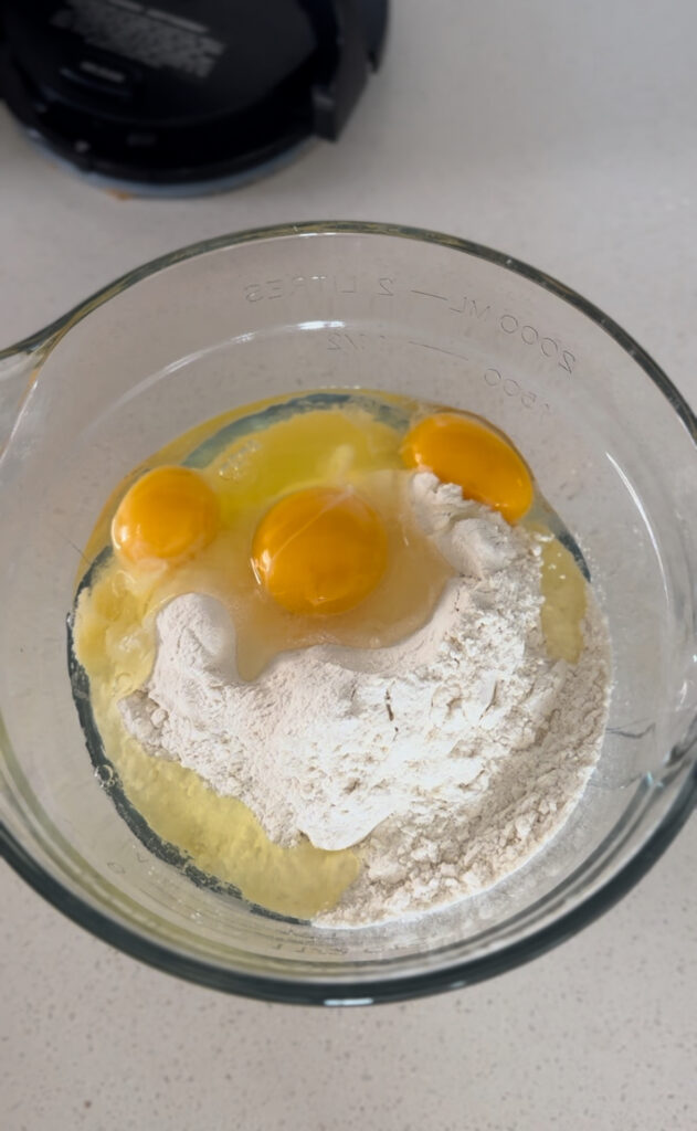 flour with egg