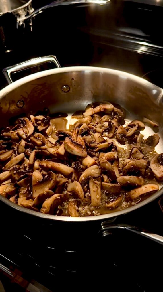 Sautéing mushrooms for udon noodles