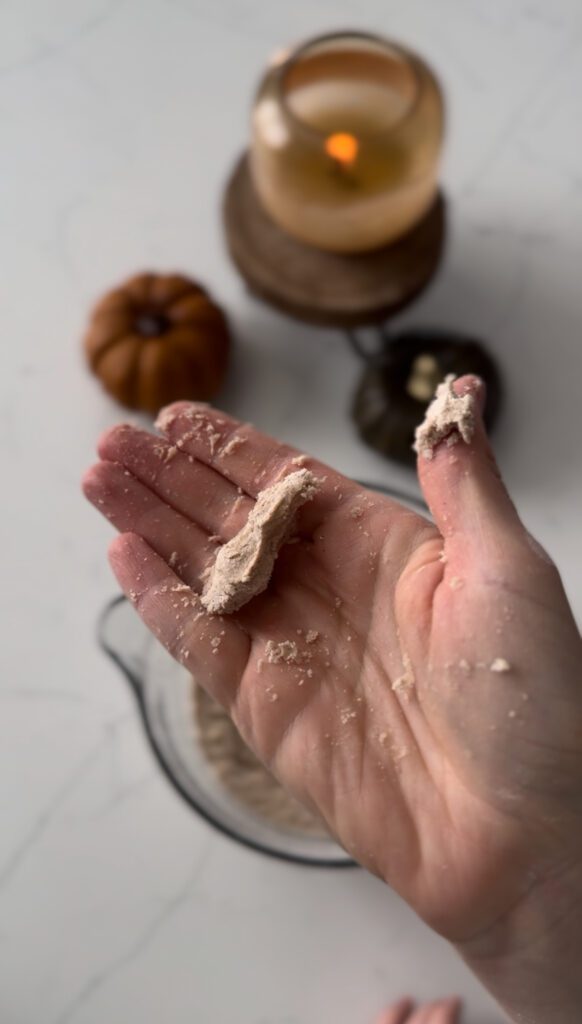 forming the paste for conchas